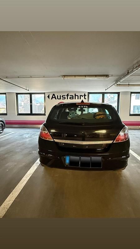 Gebraucht Opel Astra 116 PS (85 kW) 2009 Schwarz Kleinwagen