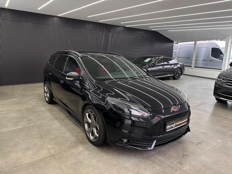 Gebraucht Ford Focus ST 250 PS (183 kW) 2014 Schwarz Kombi