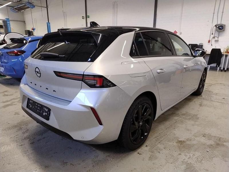 Gebraucht Opel Astra 131 PS (96 kW) 2024 Silber Limousine