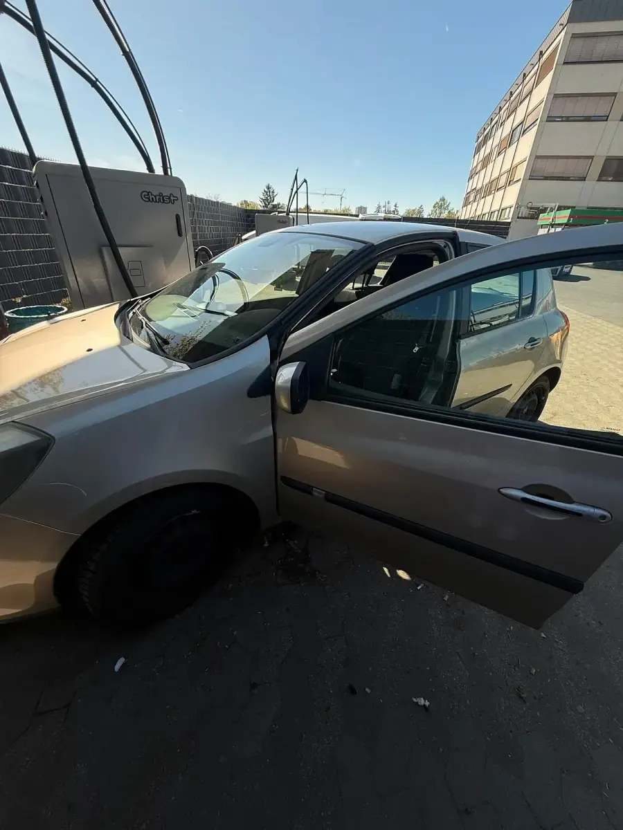 Usata Renault Clio II 2008 Oro Utilitaria