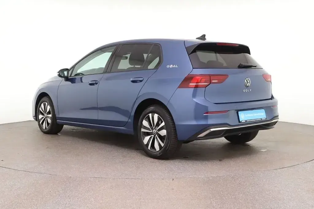 Gebraucht VW Golf VIII Goal 150 PS (110 kW) 2025 Anemonenblau metallic Limousine