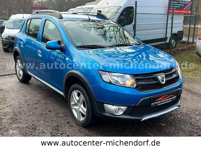 Gebraucht Dacia Sandero Prestige 90 PS (66 kW) 2013 Blau Kleinwagen