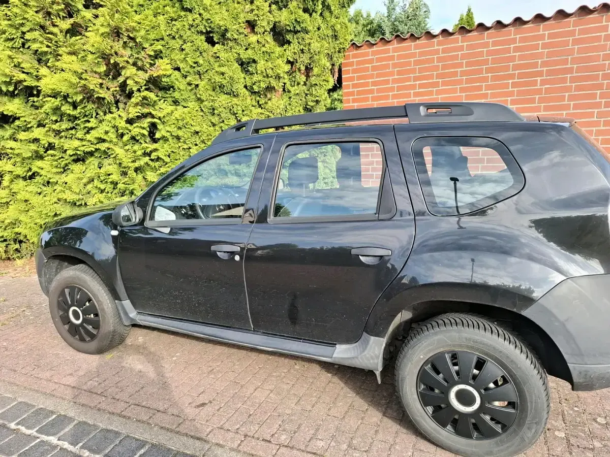 Gebraucht Dacia Duster 105 PS (77 kW) 2015 Schwarz SUV