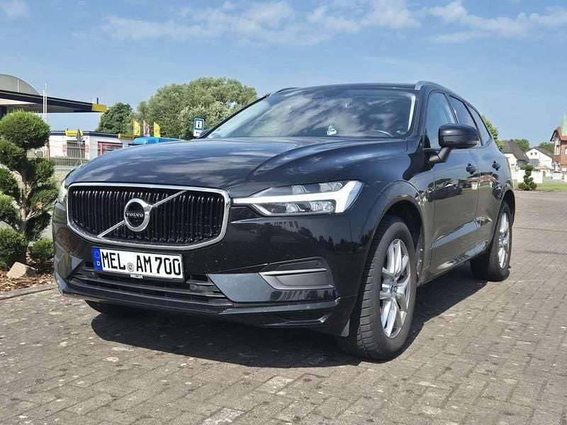 Schwarz Gebraucht 2019 Volvo XC60 Momentum SUV | 25.499 € (Fairer Preis) - Bild 1/4