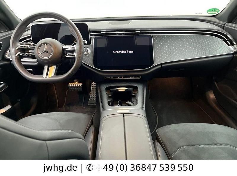 Gebraucht Mercedes E220 AMG 197 PS (144 kW) 2024 Blau Limousine
