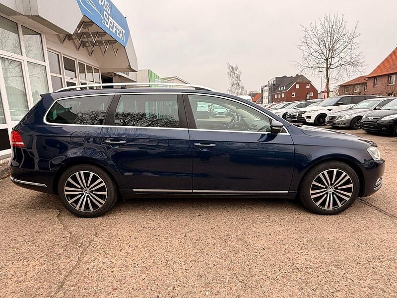 Gebraucht VW Passat Highline 177 PS (130 kW) 2013 Blau Kombi