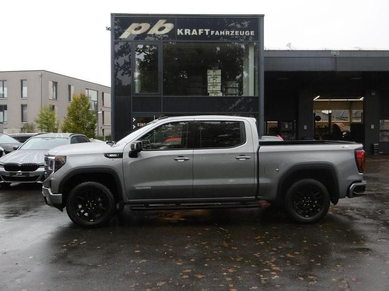 Neu GMC Sierra 309 PS (227 kW) 2025 Sterling met. Pickup