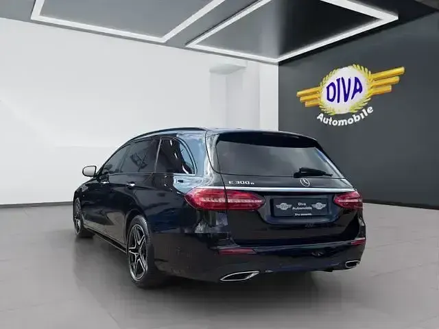 Gebraucht Mercedes E300 AMG line 211 PS (155 kW) 2021 Schwarz Limousine