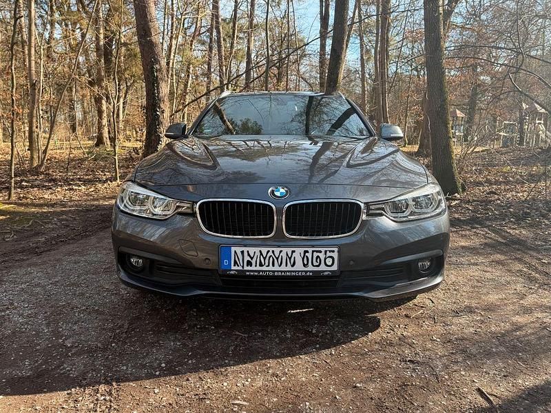 Gebraucht BMW 316 Advantage 116 PS (85 kW) 2019 Grau Kombi