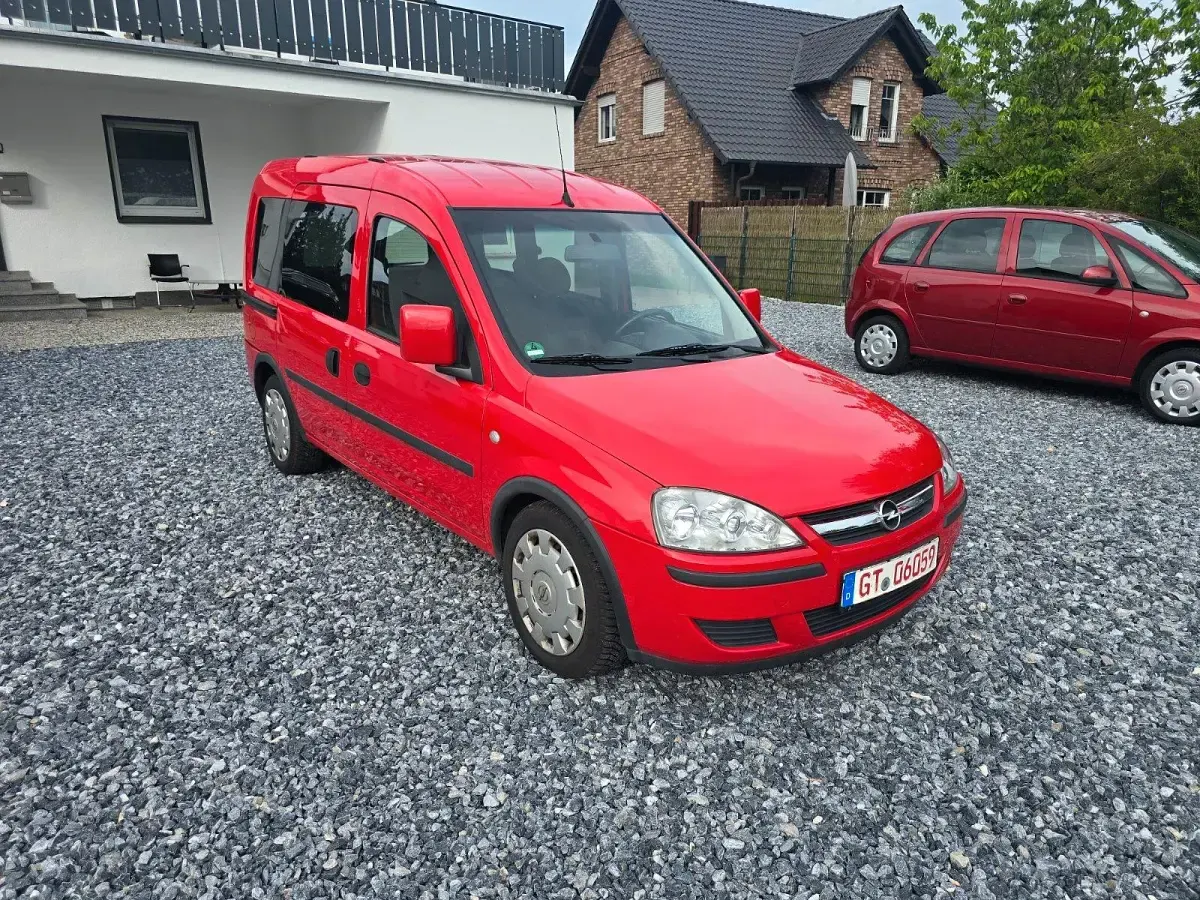 Gebraucht Opel Combo 75 PS (55 kW) 2010 Rot Van / Kleinbus
