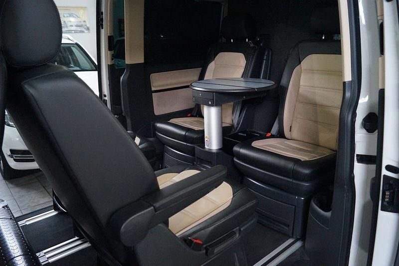 Gebraucht VW Multivan Highline 204 PS (150 kW) 2016 Van
