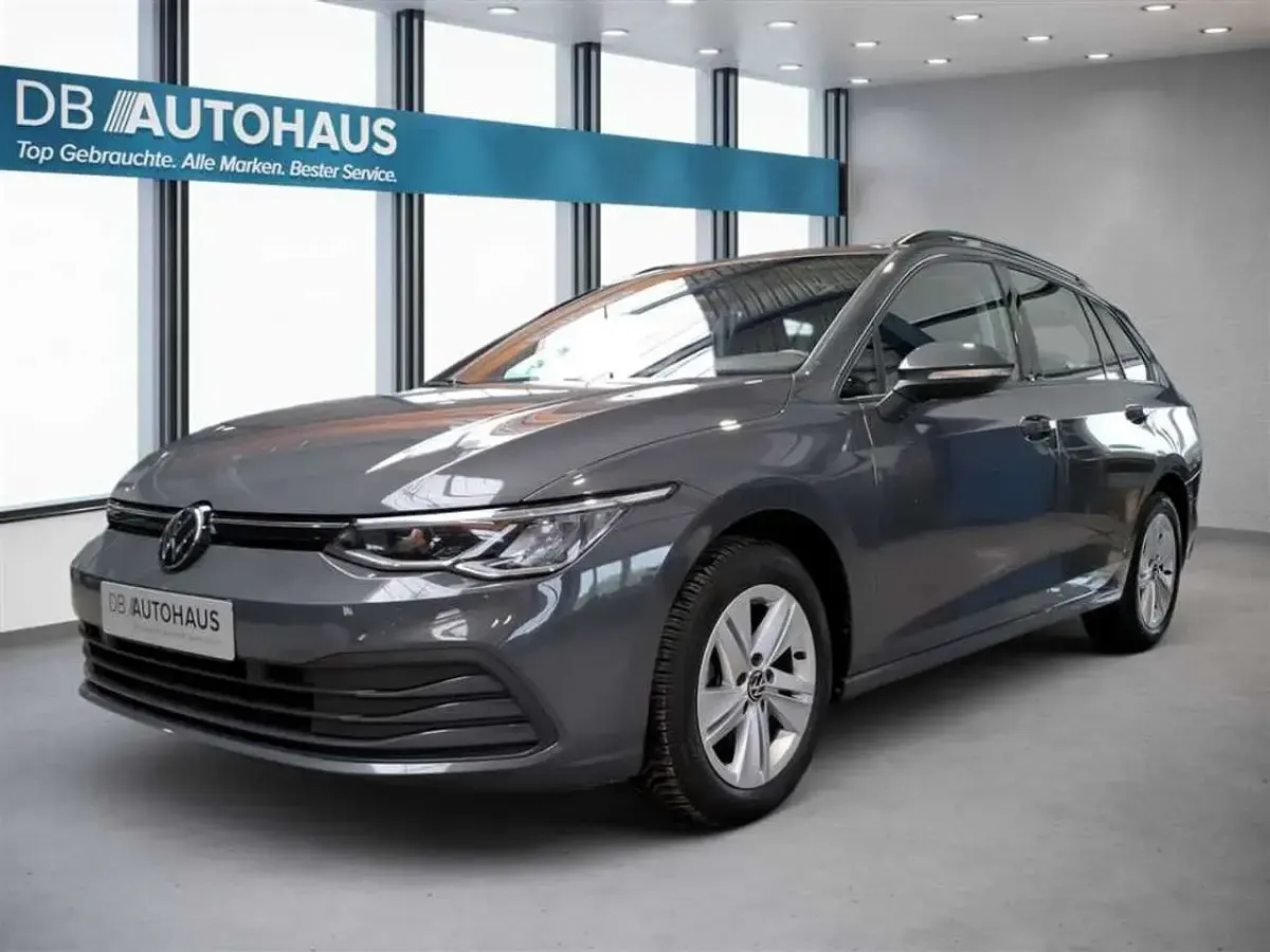 Gebraucht VW Golf VIII Life 110 PS (80 kW) 2024 Kombi