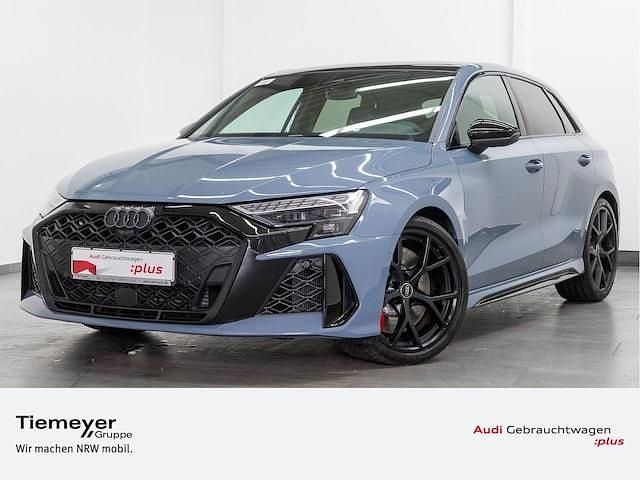 Kemoragrau metallic Gebraucht 2025 Audi RS3 Sportback Ambiente Kleinwagen | 64.180 € (Guter Preis) - Bild 1/4
