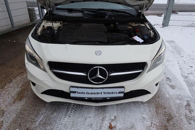 Gebraucht Mercedes CLA180 122 PS (89 kW) 2014 Weiß Limousine