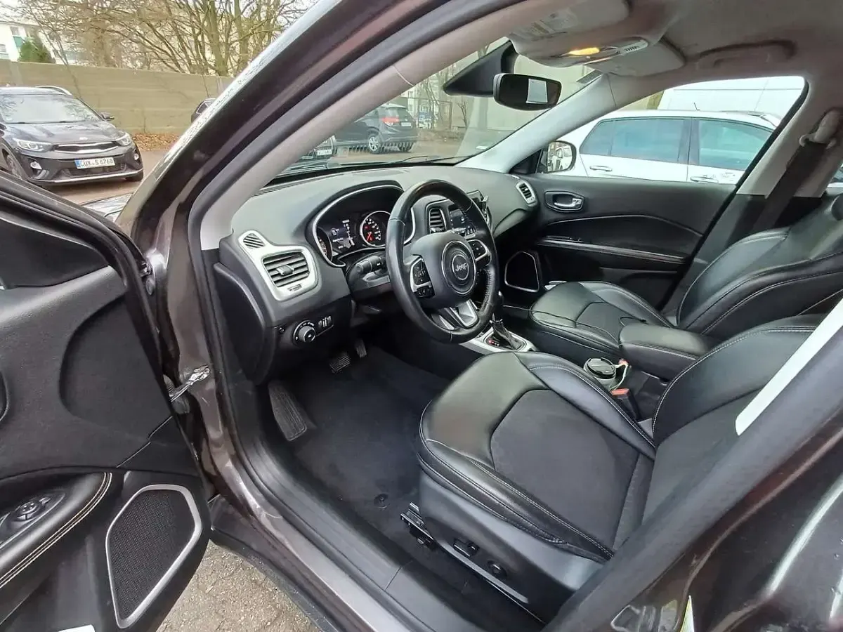 Used Jeep Compass Limited 170 HP (125 kW) 2018 SUV
