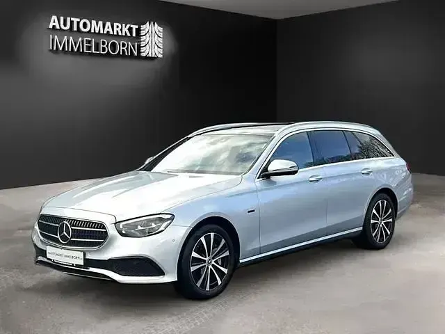 Gebraucht Mercedes E300 306 PS (225 kW) 2021 Hightech silber (metallic) Kombi