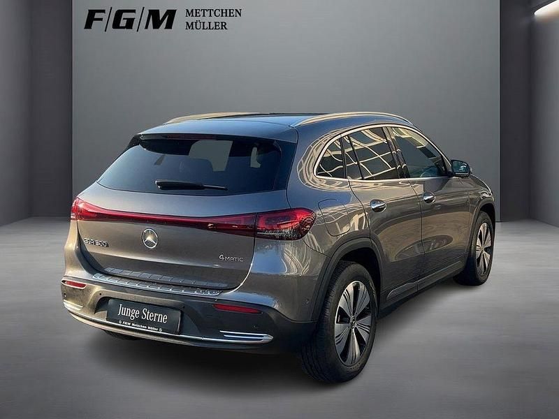 Gebraucht Mercedes EQA300 Progressive 167 kW (228 PS) 2022 Metalliclack mountaingrau SUV