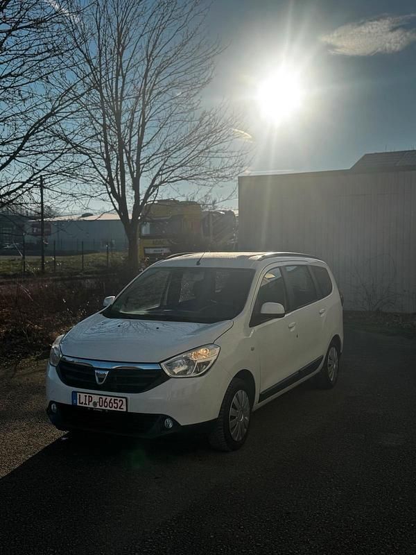 Weiß Gebraucht 2017 Dacia Lodgy Van / Kleinbus | 5.000 € (Superpreis) - Bild 1/4