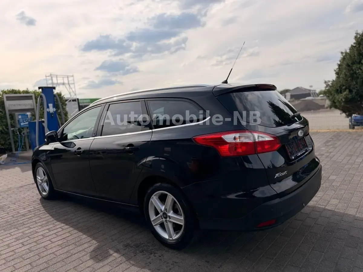 Gebraucht Ford Focus Champions Edition 140 PS (102 kW) 2012 Schwarz Kombi