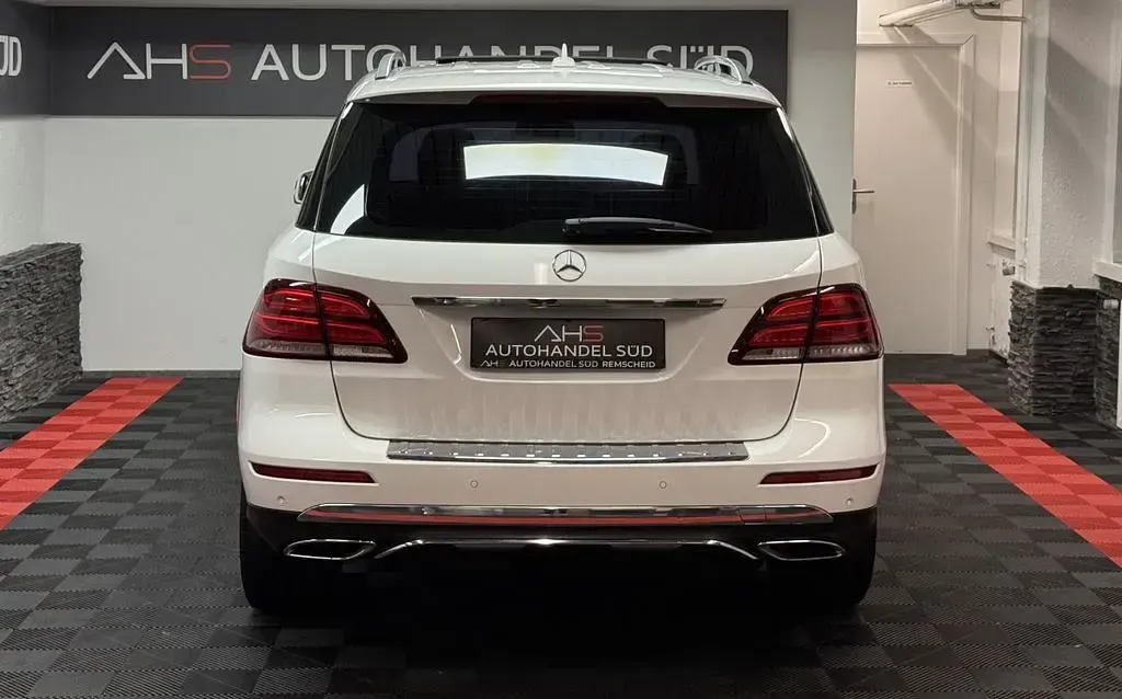 Gebraucht Mercedes GLE350 AMG line 258 PS (189 kW) 2017 Polarweiss  unilack SUV