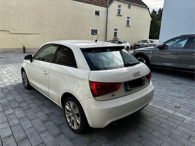Gebraucht Audi A1 Ambition 86 PS (63 kW) 2011 Weiß Kleinwagen