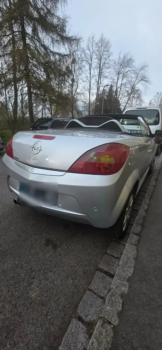 Gebraucht Opel Tigra Basis 90 PS (66 kW) 2007 Silber Cabrio
