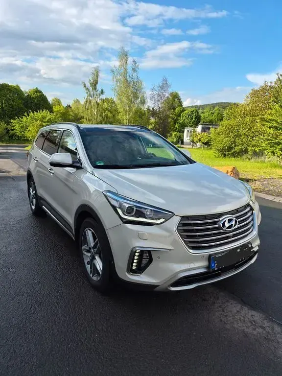 Gebraucht Hyundai Santa Fe 200 PS (147 kW) 2018 Beige SUV