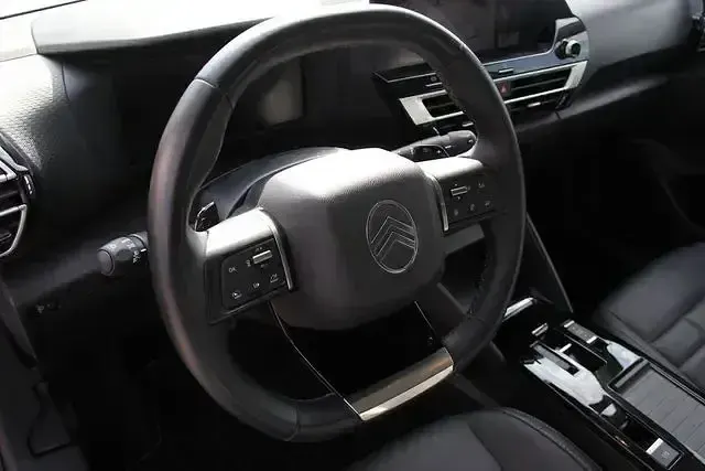 Gebraucht Citroën C4 131 PS (96 kW) 2025 Blau SUV