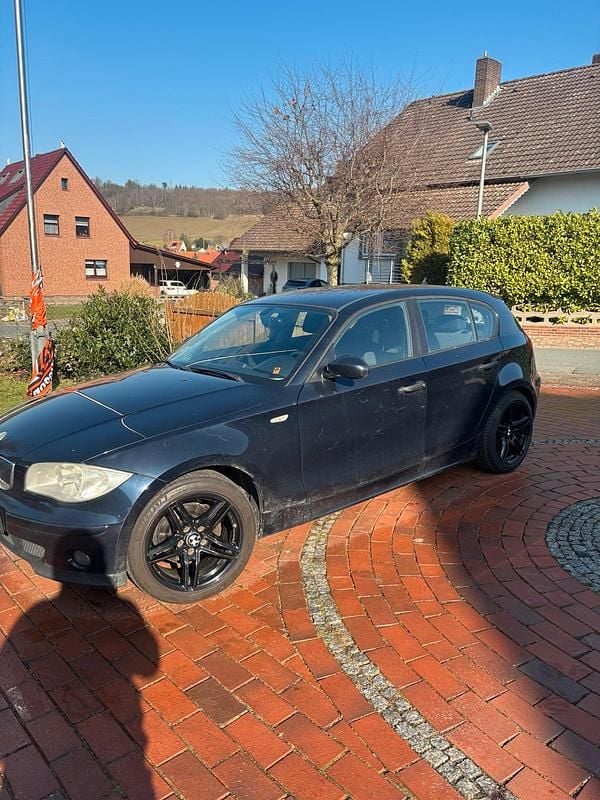 Gebraucht BMW 118 122 PS (89 kW) 2005 Blau Kleinwagen