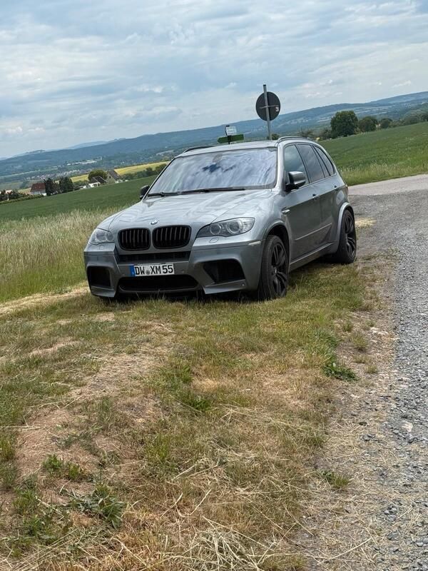 Grau Gebraucht 2009 BMW X5 M Competition Edition SUV | 29.999 € - Bild 1/4