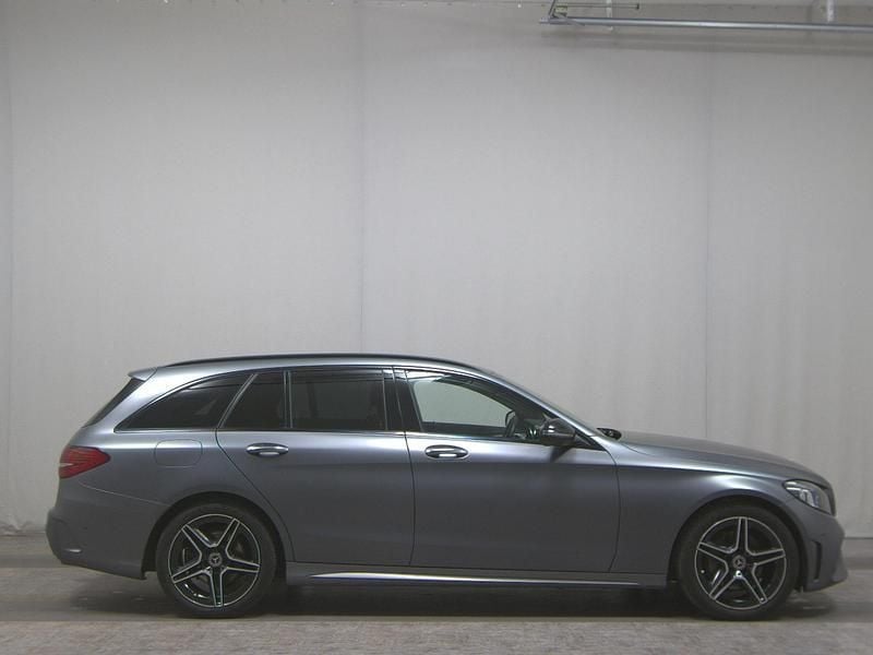 Grau Gebraucht 2021 Mercedes C220 AMG line Kombi | 17.990 € (Guter Preis) - Bild 1/4