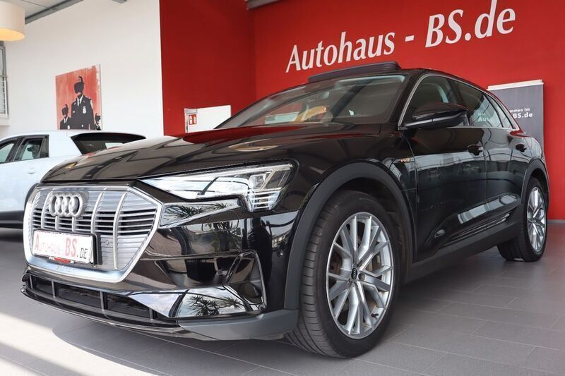 Schwarz Gebraucht 2021 Audi e-tron SUV | 33.800 € (Guter Preis) - Bild 1/4