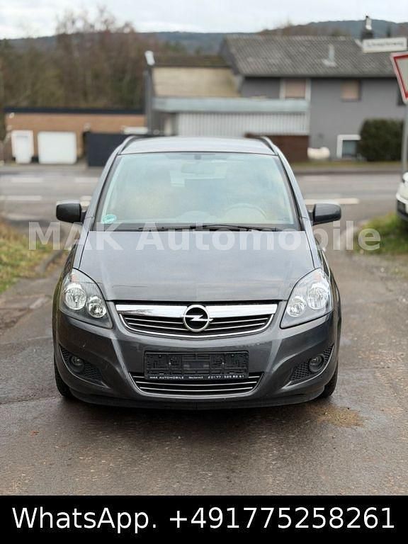 Gebraucht Opel Zafira Family 140 PS (102 kW) 2012 Grau Van / Kleinbus