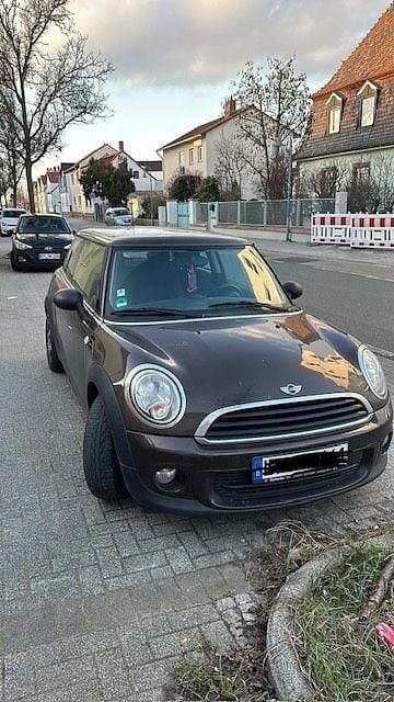 Braun Gebraucht 2010 Mini ONE Kleinwagen | 3.300 € (Guter Preis) - Bild 1/4