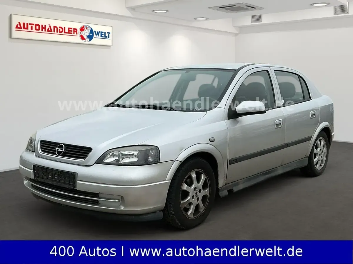 Usata Opel Astra Basis 84 CV (61 kW) 2003 Argento Berlina