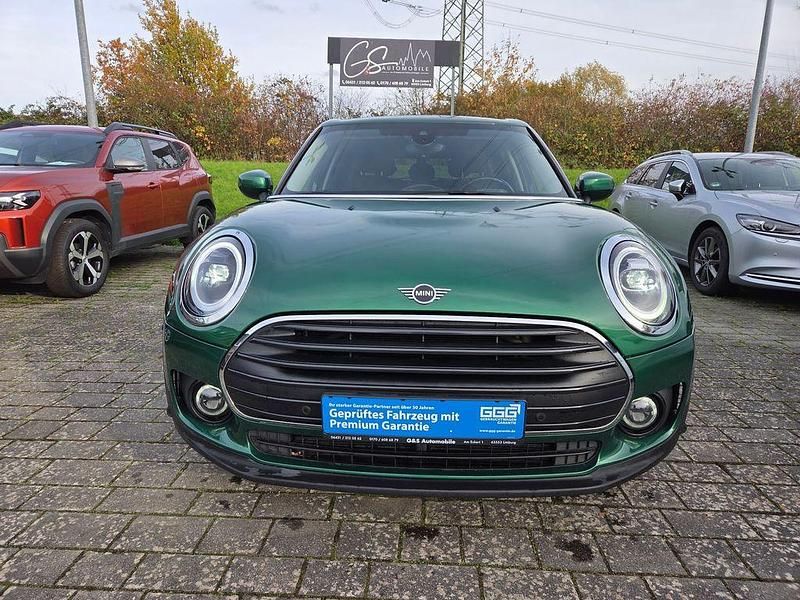 Grün Gebraucht 2021 Mini One Clubman Kombi | 14.990 € (Fairer Preis) - Bild 1/4