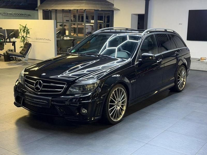 Schwarz Gebraucht 2010 Mercedes C63 AMG AMG Limousine | 42.900 € (Guter Preis) - Bild 1/4