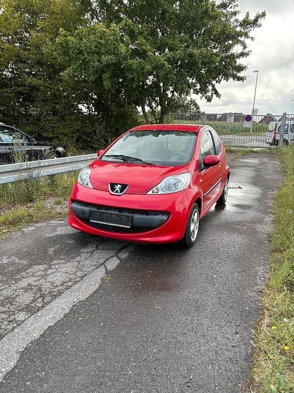 Rot Gebraucht 2006 Peugeot 107 Filou Kleinwagen | 1.350 € (Guter Preis) - Bild 1/4