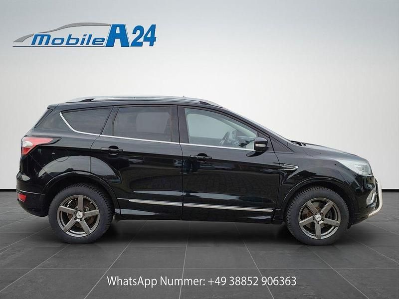 Gebraucht Ford Kuga Vignale 179 PS (131 kW) 2017 Schwarz SUV