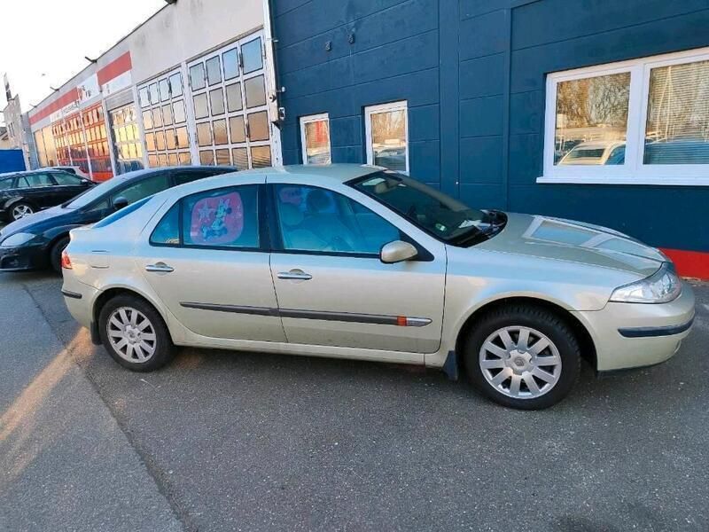 Gelb Gebraucht 2002 Renault Laguna II Privilege Kombi | 3.500 € - Bild 1/4