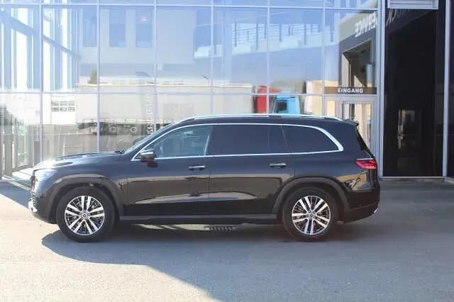 Gebraucht Mercedes GLS450 367 PS (269 kW) 2025 Schwarz SUV