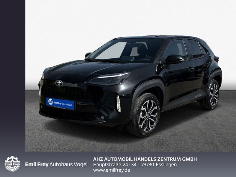 Mysticschwarz mica Gebraucht 2022 Toyota Yaris Hybrid Team SUV | 27.990 € (Teuer) - Bild 1/4