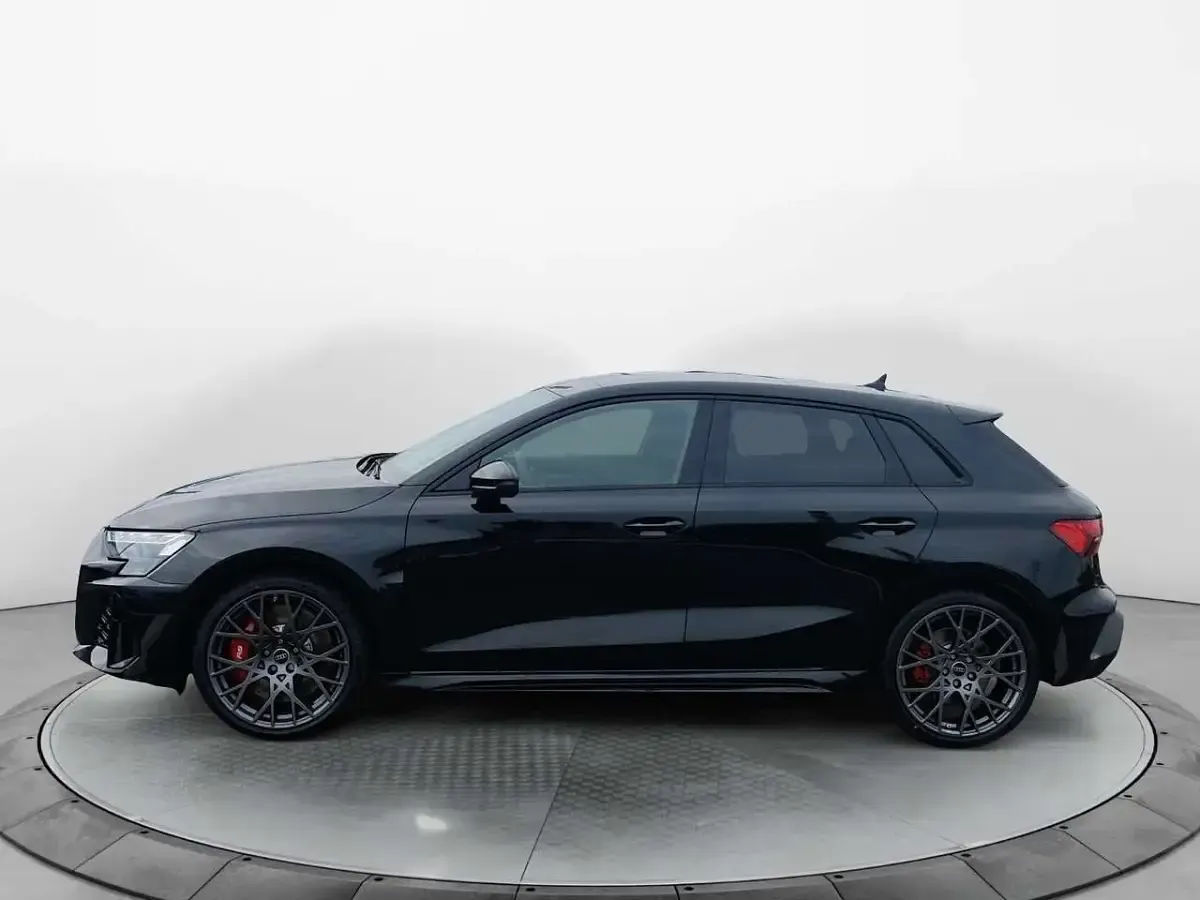Gebraucht Audi RS3 Sport 400 PS (294 kW) 2026 Mythosschwarz metallic Limousine