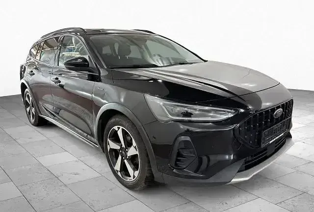 Używany Ford Focus Active X 163 KM (119 kW) 2022 Czarny Kombi