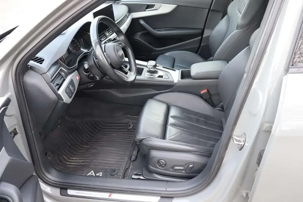 Gebraucht Audi A4 S-Line 286 PS (210 kW) 2020 Grau Limousine
