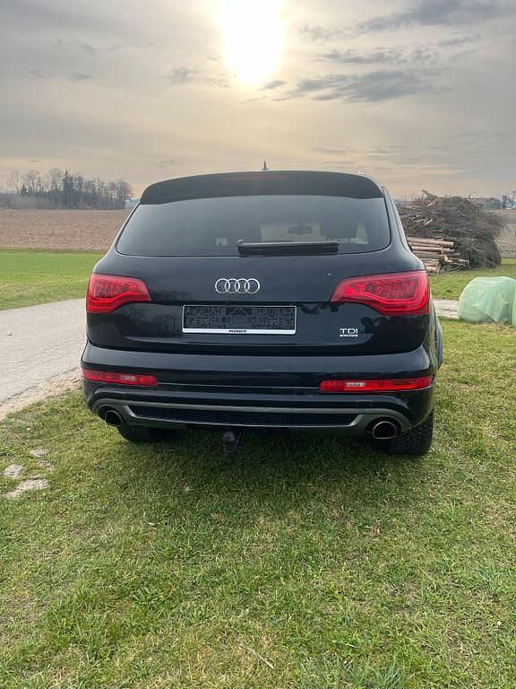 Gebraucht Audi Q7 Ambiente 245 PS (180 kW) 2013 Schwarz SUV