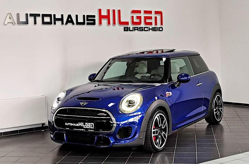 Second-hand Mini John Cooper Works 231 CP (169 kW) 2019 Albastru Hatchback
