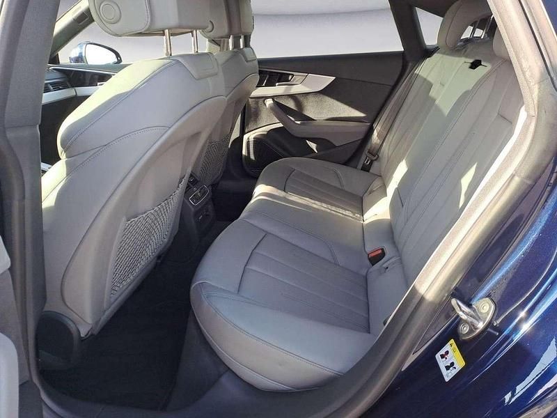 Gebraucht Audi A5 204 PS (150 kW) 2022 Navarrablau metallic Limousine