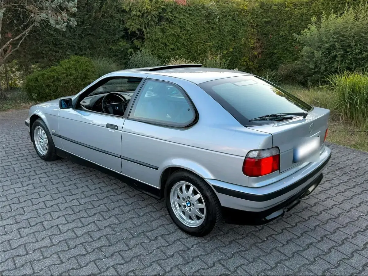Gebraucht BMW 316 105 PS (77 kW) 1999 Silber Kleinwagen