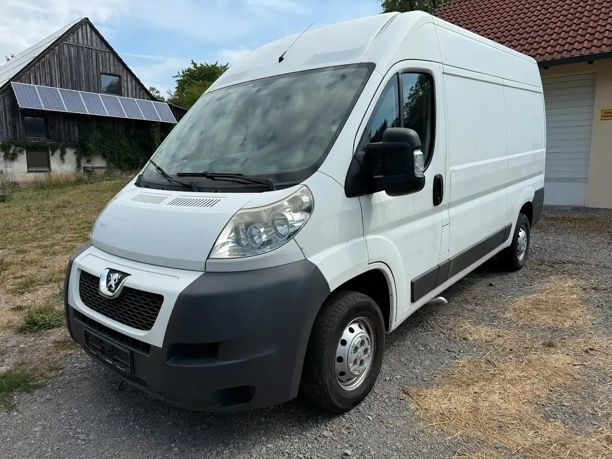 Gebraucht Peugeot Boxer 131 PS (96 kW) 2012 Weiß Van